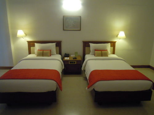 The Avenue Center Hotel Коччи Экстерьер фото