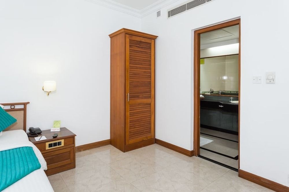 The Avenue Center Hotel Коччи Экстерьер фото