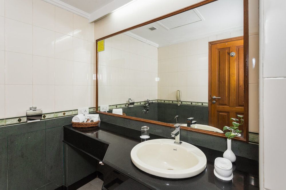 The Avenue Center Hotel Коччи Экстерьер фото